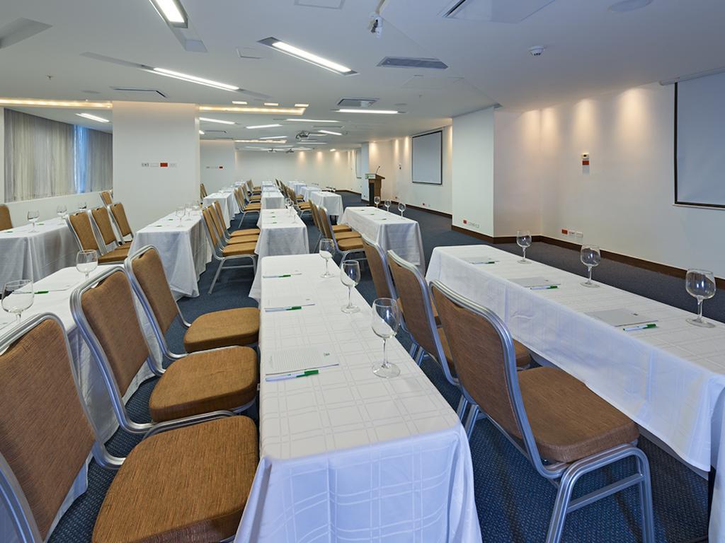 Holiday Inn Cartagena Morros By Ihg Extérieur photo Meeting room