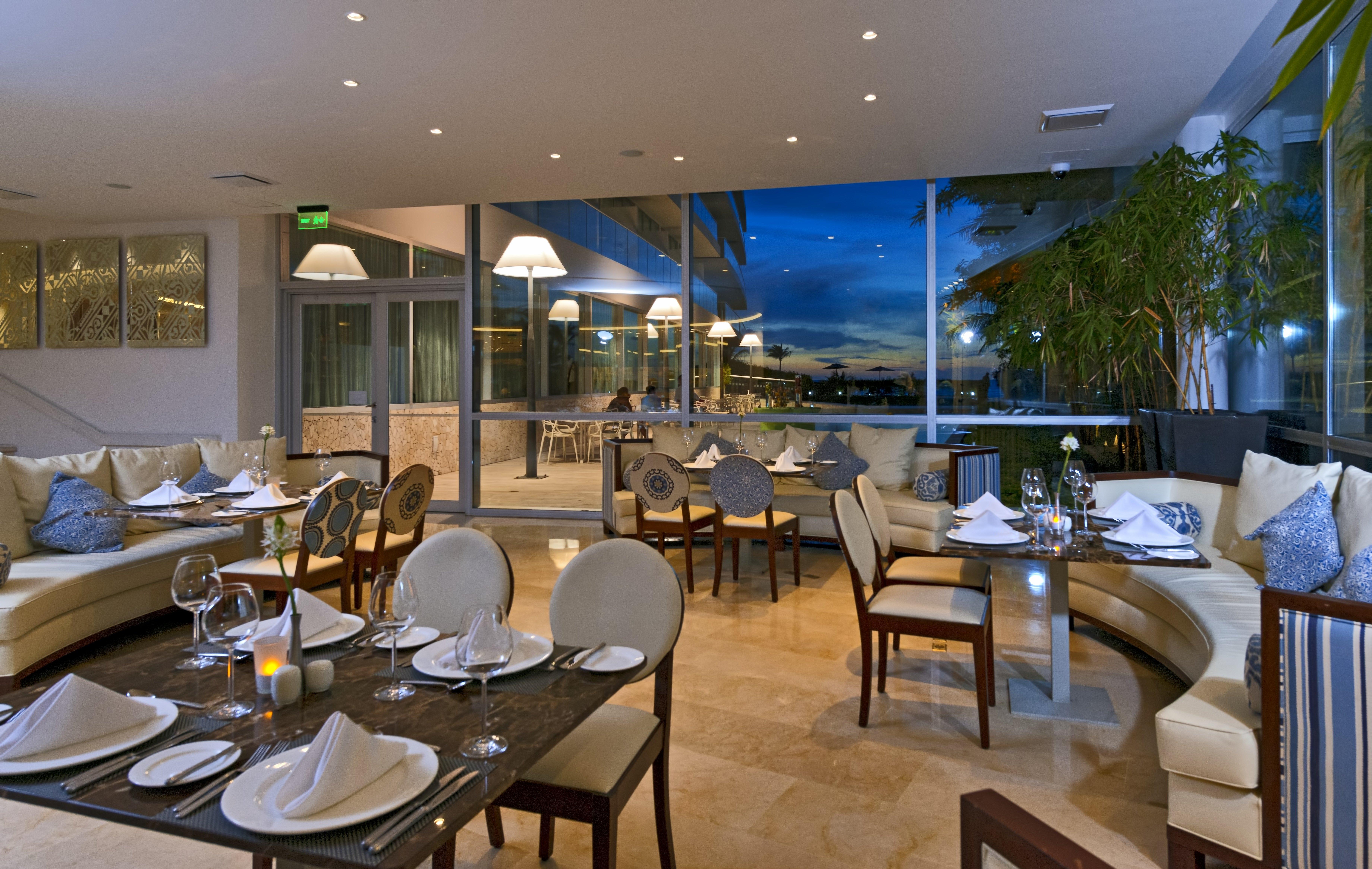 Holiday Inn Cartagena Morros By Ihg Extérieur photo The restaurant